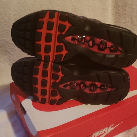 Nike Air Max 95 OG size 8 woman (size 6.5 men) - Picture 3 of 8